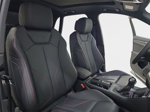 Used 2025 Audi Q3 2.0T Premium Plus w/ Premium Plus Package image 12