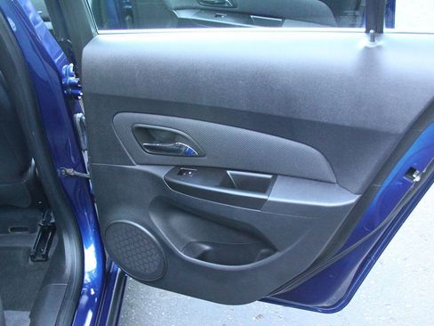 Used 2012 Chevrolet Cruze LT FWD image 18