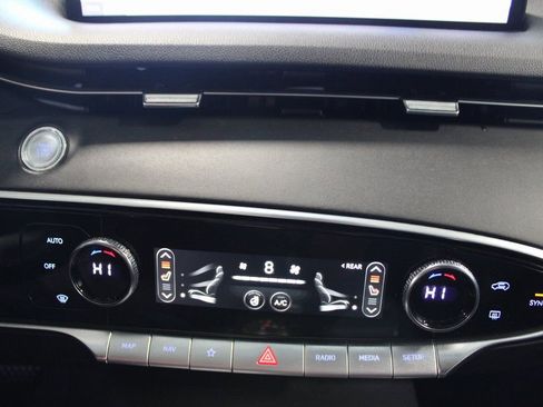 Used 2023 Genesis GV70 2.5T w/ Select Package image 35