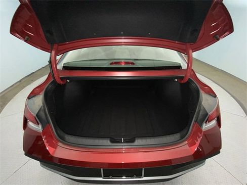 Used 2025 Hyundai Elantra Sport image 22