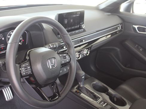 Used 2025 Honda Civic Sport image 23