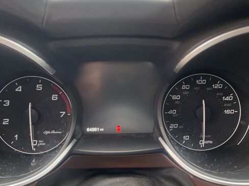 Used 2019 Alfa Romeo Stelvio Ti Lusso w/ Quick Order Package 22X Lusso image 7