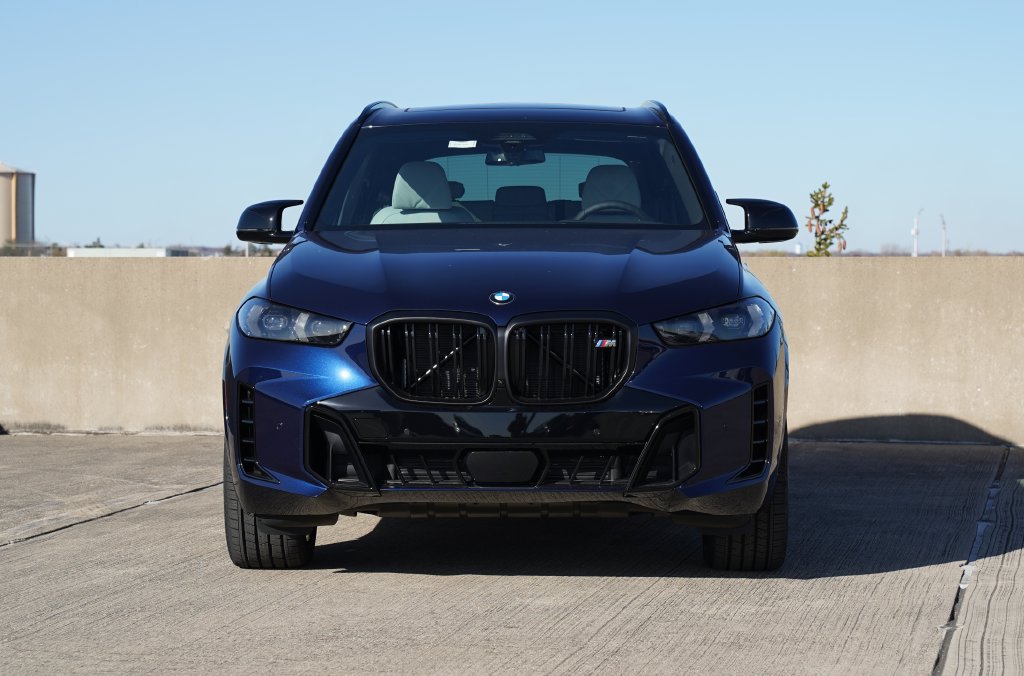 New 2026 BMW X5 M60i w/ Executive Package AWD/4WD image 2