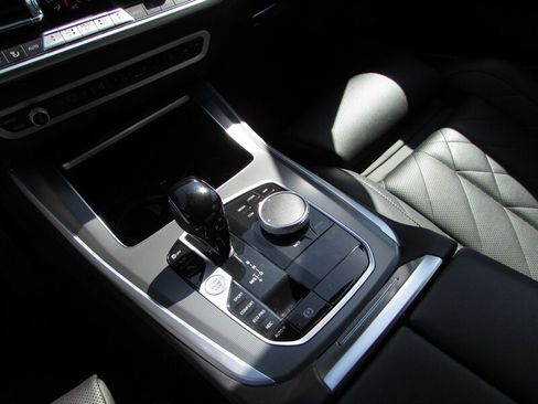 Used 2023 BMW X5 xDrive40i w/ Premium Package AWD/4WD image 24