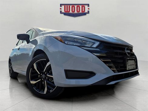 New 2025 Nissan Versa SR w/ Trunk Package image 6