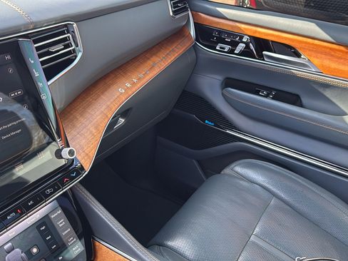 Used 2022 Jeep Grand Wagoneer Series II image 24