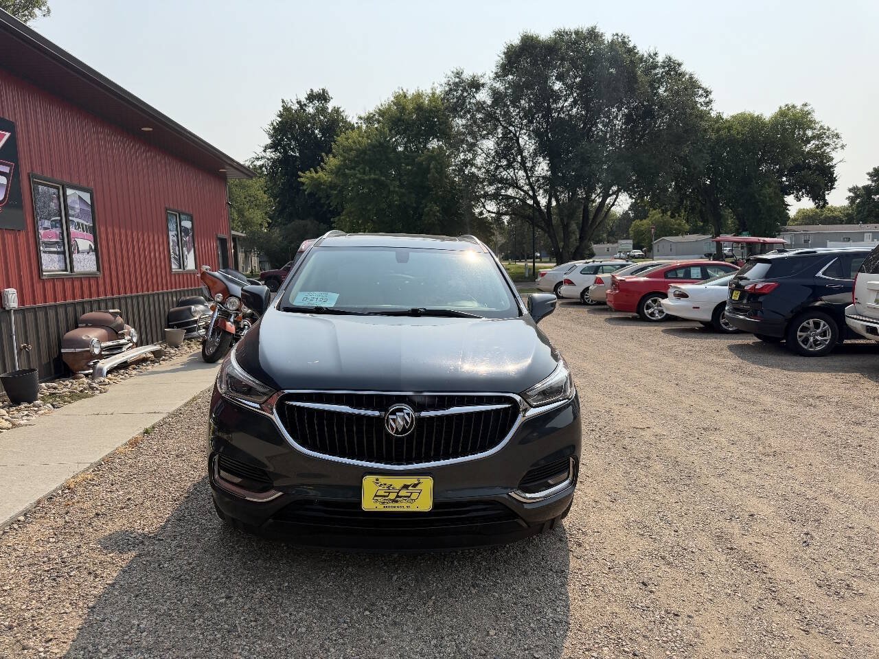 Used 2019 Buick Enclave Essence AWD/4WD image 3