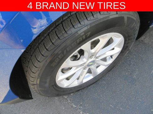 Used 2019 Chevrolet Equinox LT AWD/4WD image 3