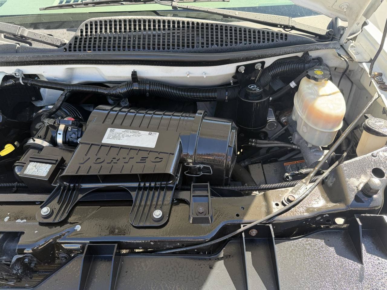 Used 2017 Chevrolet Express 2500 RWD image 20