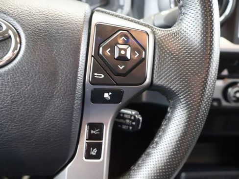 Certified 2018 Toyota Tacoma SR5 image 16