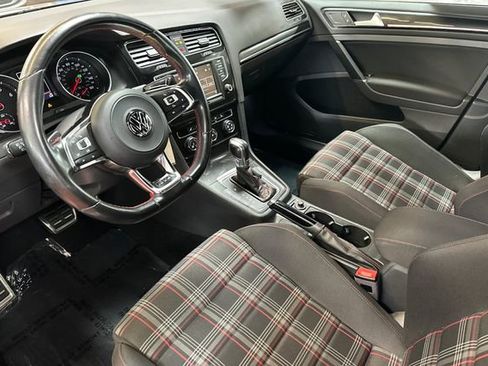 Used 2017 Volkswagen GTI S image 11