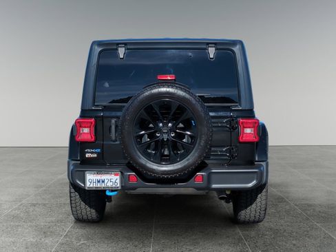 Used 2022 Jeep Wrangler Sahara image 4