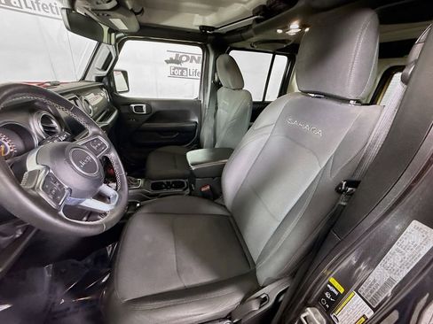 Used 2022 Jeep Wrangler Unlimited Sahara w/ Cold Weather Group AWD/4WD image 26