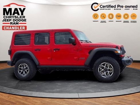 Used 2025 Jeep Wrangler Unlimited Rubicon AWD/4WD image 2
