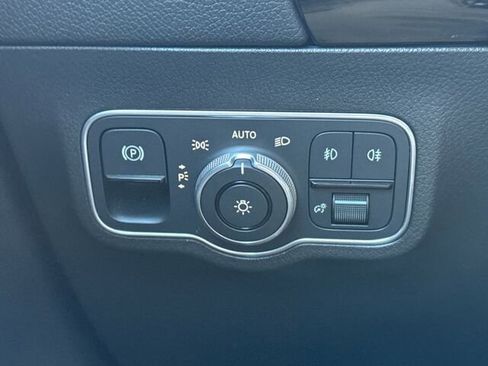 Used 2025 Mercedes-Benz GLA 250 GLA 250 4D Sport Utility 4MATI image 33