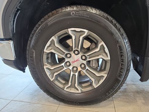 Used 2025 GMC Sierra 1500 SLT AWD/4WD image 19