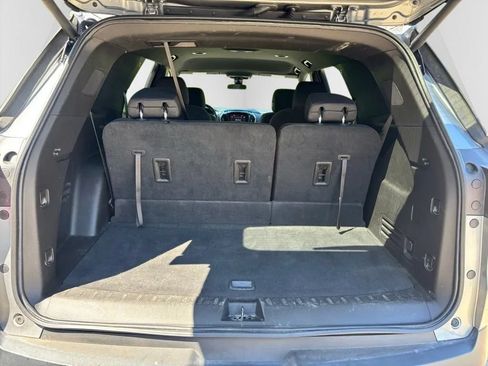 Used 2023 Chevrolet Traverse LT AWD/4WD image 33