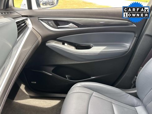 Used 2024 Buick Enclave Premium image 26