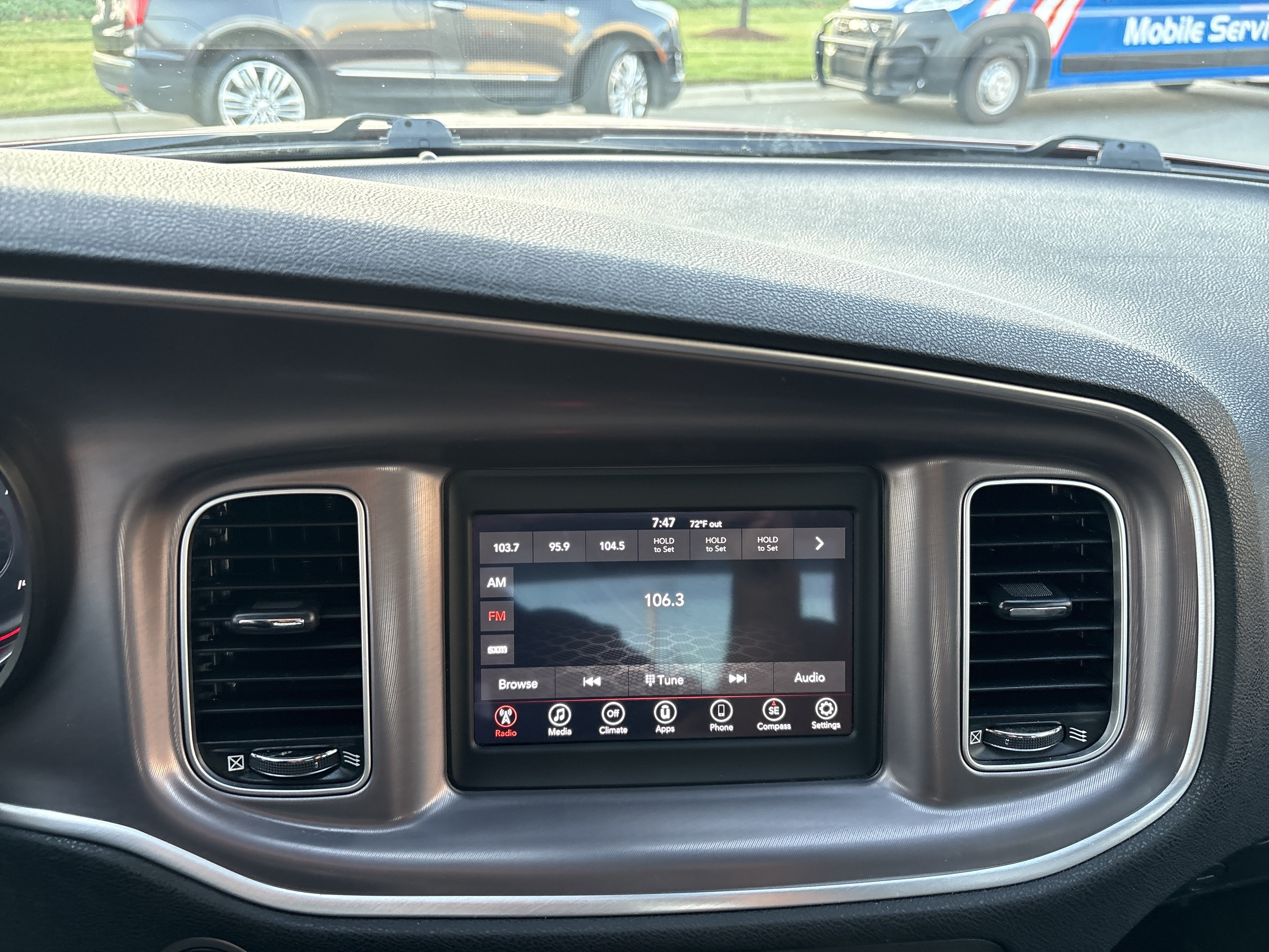 Used 2022 Dodge Charger SXT RWD image 28
