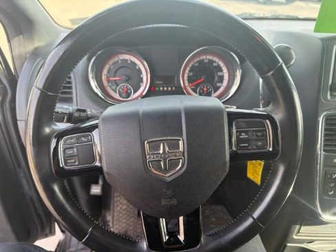 Used 2017 Dodge Grand Caravan SE FWD image 20