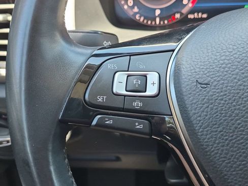 Used 2019 Volkswagen Atlas SEL R-Line FWD image 12