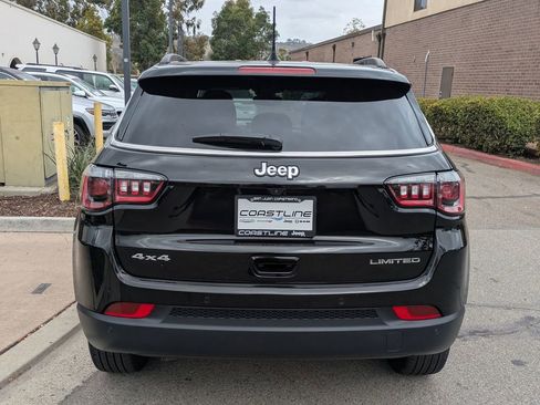 Used 2025 Jeep Compass Limited image 4