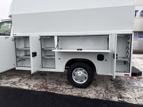 New 2026 Ford E-350 and Econoline 350 Super Duty w/ Power Equipment Group image 11