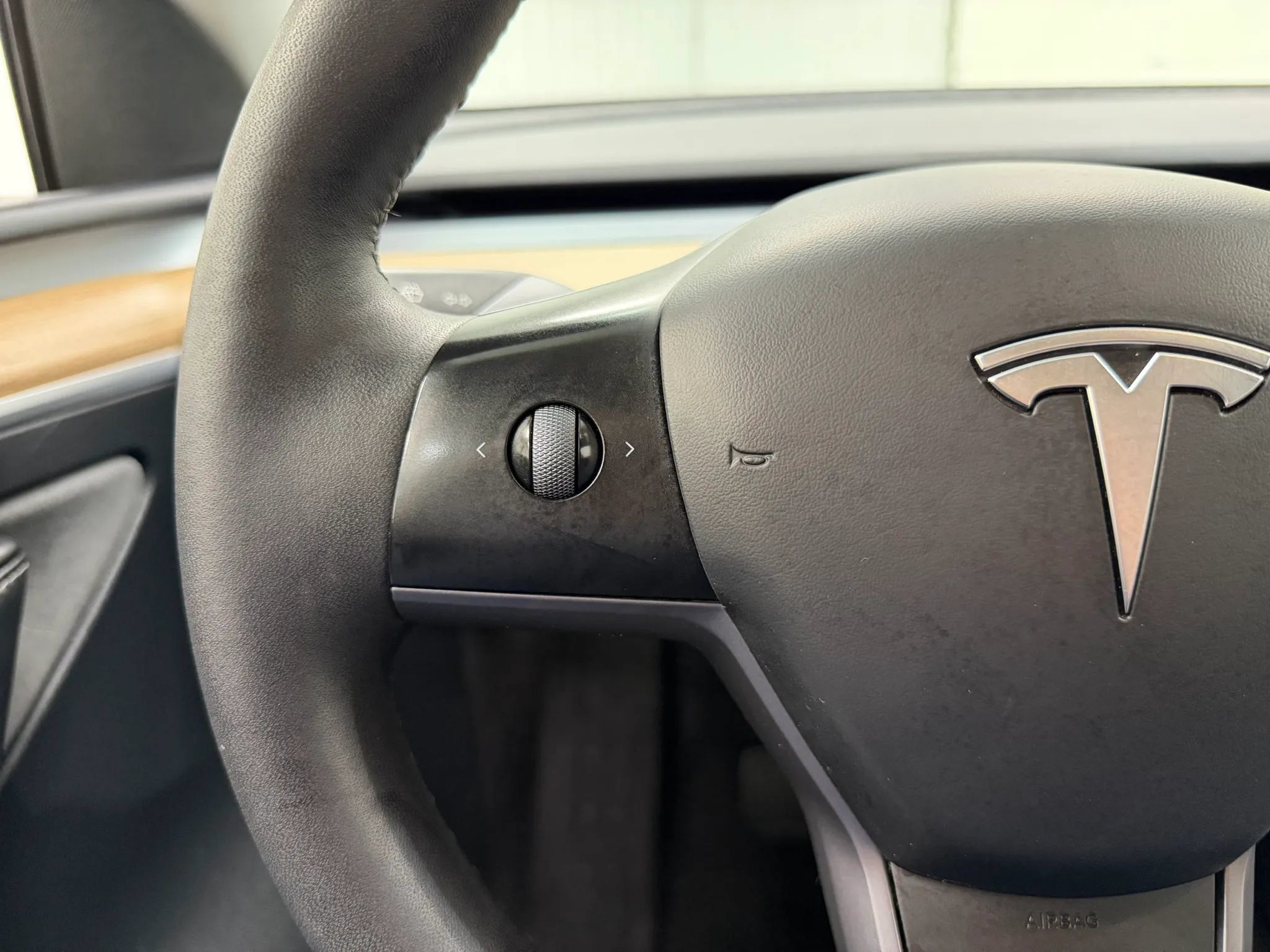 Used 2023 Tesla Model Y Long Range AWD/4WD image 26