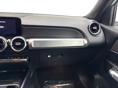 Used 2023 Mercedes-Benz GLB 250 4MATIC image 60