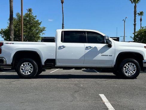 Used 2024 Chevrolet Silverado 2500 LTZ AWD/4WD image 3