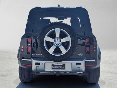 Used 2023 Land Rover Defender 110 AWD/4WD image 4