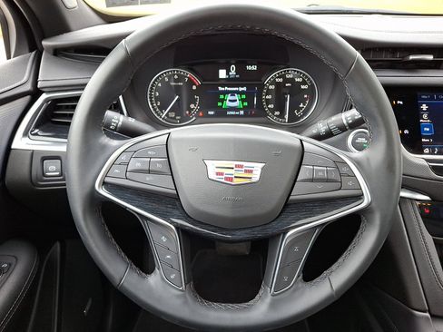 Certified 2025 Cadillac XT5 Premium Luxury image 14