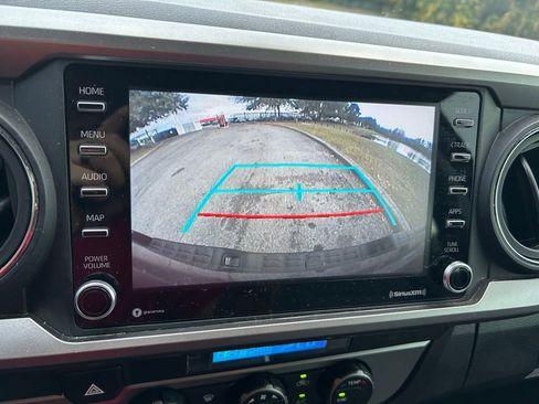 Used 2022 Toyota Tacoma SR5 w/ Technology Package image 26