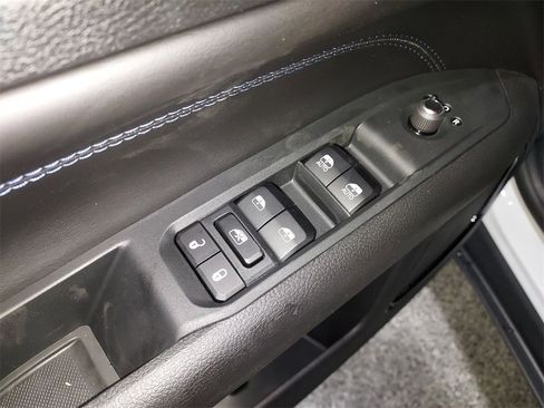 New 2026 Jeep Compass Latitude image 19