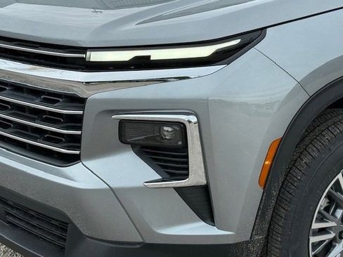 New 2026 Chevrolet Traverse LT w/ Driver Confidence Package image 11