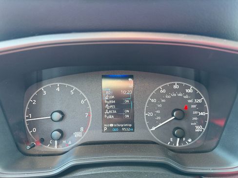 Used 2023 Toyota Corolla Cross LE FWD image 36