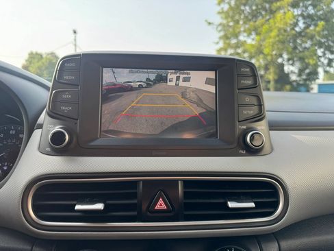 Used 2019 Hyundai Kona SE AWD/4WD image 18