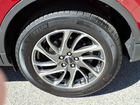 Certified 2022 Lincoln Corsair AWD w/ Equipment Group 101A image 9