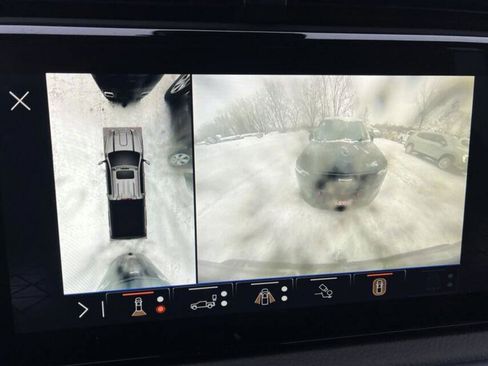 Used 2024 GMC Sierra 2500 Denali w/ Denali Reserve Package image 13