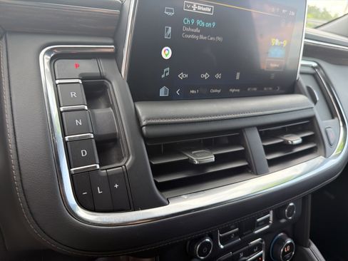 Used 2022 Chevrolet Tahoe High Country AWD/4WD image 8