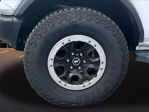 Used 2023 Ford Bronco Badlands AWD/4WD image 9