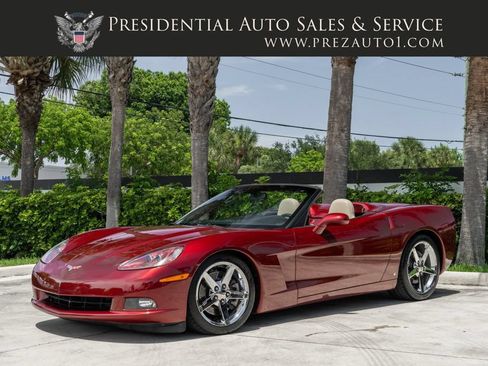 Used 2007 Chevrolet Corvette Convertible w/ Performance Package RWD image 1