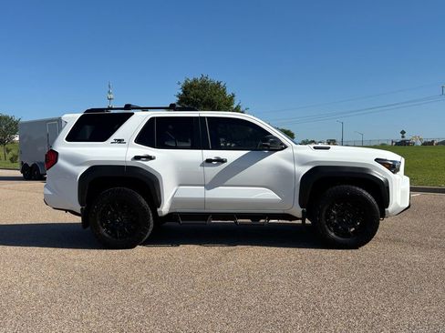 Certified 2025 Toyota 4Runner TRD Off-Road Premium w/ Tow Technology Package AWD/4WD image 5