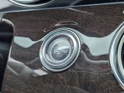 Used 2018 Mercedes-Benz E 300 4MATIC image 19