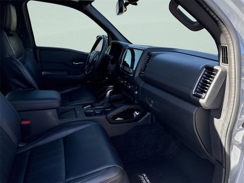 Certified 2022 Nissan Frontier PRO-4X w/ Pro-4X Premium Package image 14