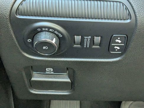 Used 2023 Jeep Wagoneer 4WD w/ Convenience Group I image 26