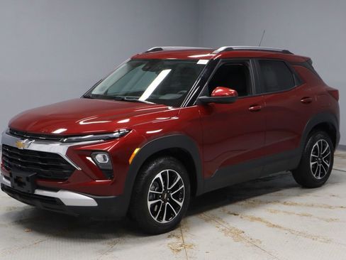 Used 2025 Chevrolet TrailBlazer LT image 6