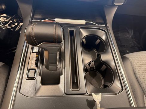 New 2025 Ford F150 Lightning Lariat image 33