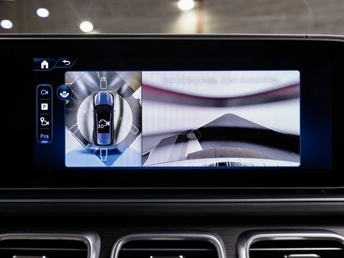 Used 2025 Mercedes-Benz GLS 580 4MATIC image 18