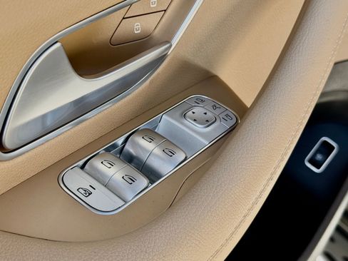 Used 2024 Mercedes-Benz GLS 450 4MATIC image 25